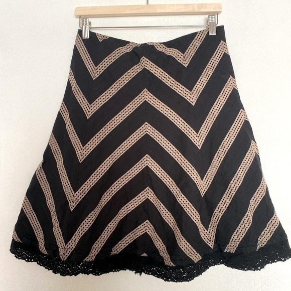 ANN TAYLOR CHEVRON PRINT A-LINE SKIRT SIZE 0 - Picture 1 of 6